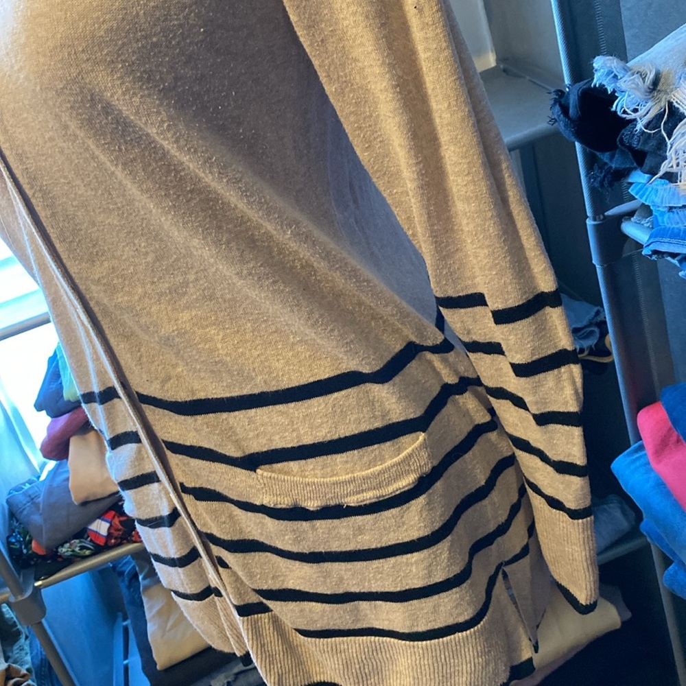 Victoria’s Secret cardigan sweater size women’s small - Picture 8 of 11
